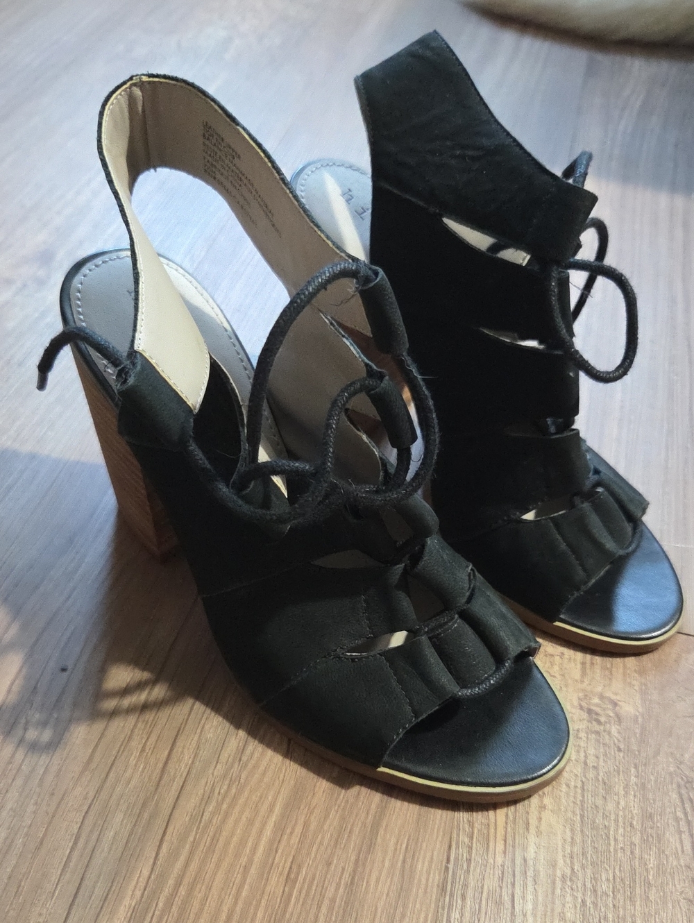 Womenโs Black Suede Lace-Up Block Heel Sandals